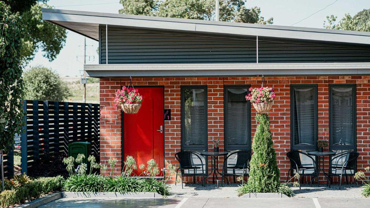 Daylesford Art Motel ภายนอก รูปภาพ The exterior of the house
