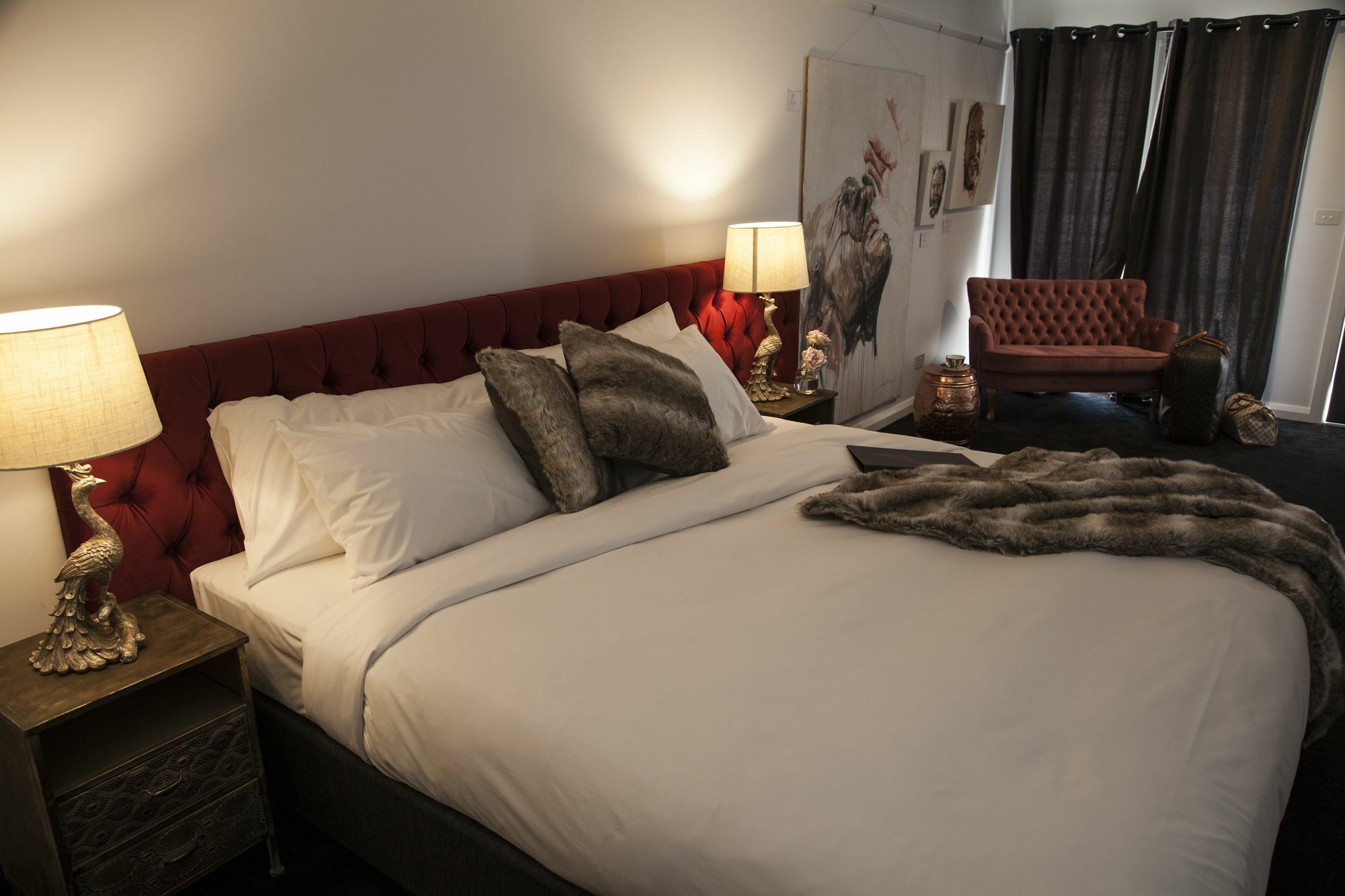 Daylesford Art Motel ภายนอก รูปภาพ A bedroom
