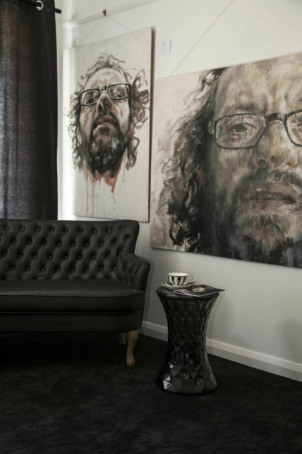 Daylesford Art Motel ภายนอก รูปภาพ The interior of the gallery