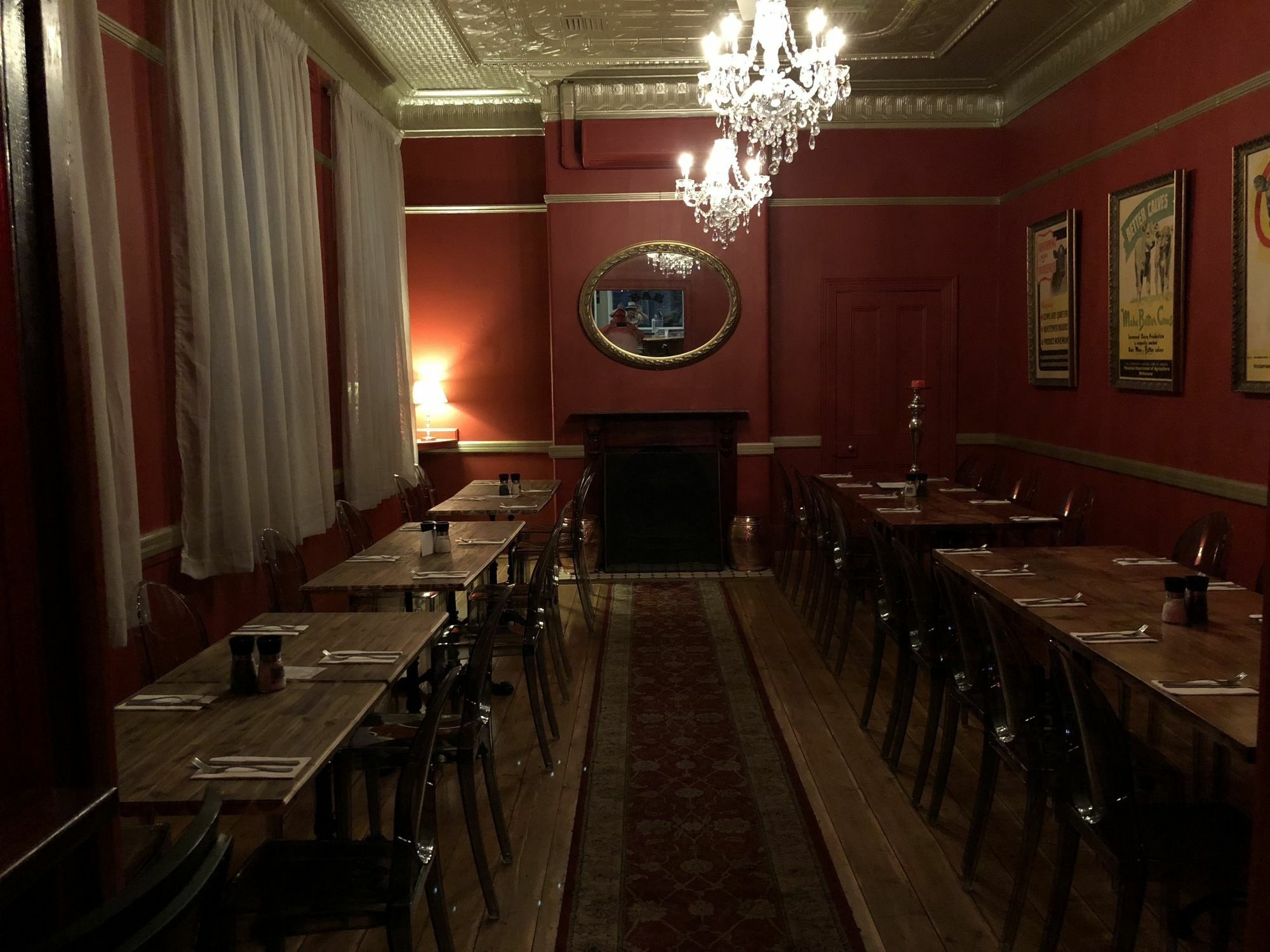Daylesford Art Motel ภายนอก รูปภาพ The interior of the restaurant